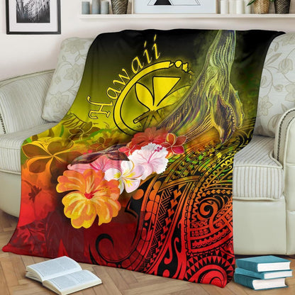 Polynesian Hawaii Premium Blanket - Kanaka Maoli Humpback Whale with Tropical Flowers (Yellow)