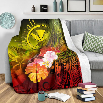 Polynesian Hawaii Premium Blanket - Kanaka Maoli Humpback Whale with Tropical Flowers (Yellow)