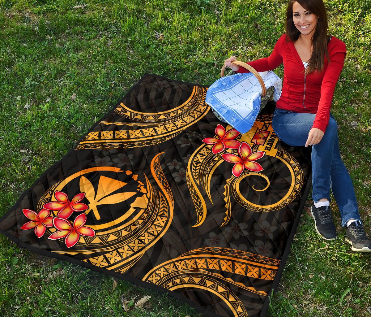 Polynesian Hawaii Premium Quilt - Gold Plumeria
