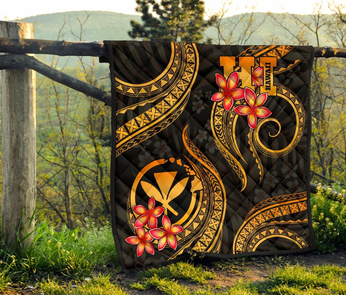 Polynesian Hawaii Premium Quilt - Gold Plumeria