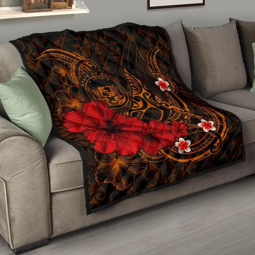 Polynesian Hawaii Premium Quilt - Humpback Whale with Hibiscus (Golden)
