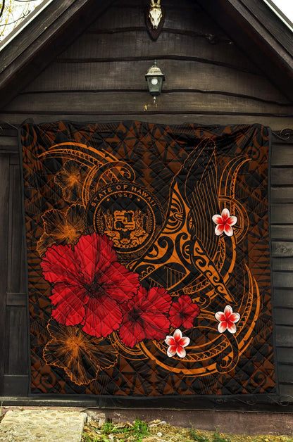 Polynesian Hawaii Premium Quilt - Humpback Whale with Hibiscus (Golden)