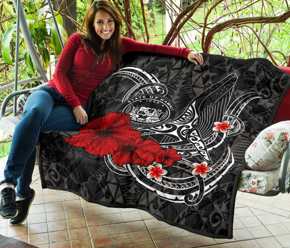 Polynesian Hawaii Premium Quilt - Humpback Whale with Hibiscus (White)