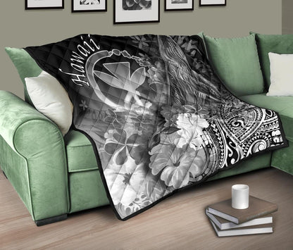 Polynesian Hawaii Premium Quilt - Kanaka Maoli Humpback Whale with Tropical Flowers (White)