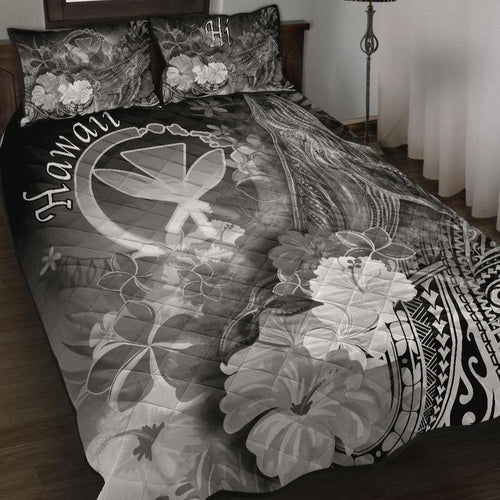 Polynesian Hawaii Quilt Bed Set - Kanaka Maoli Humpback Whale with Tropical Flowers (White)