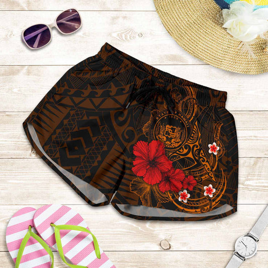 Polynesian Hawaii Women Shorts - Humpback Whale with Hibiscus (Golden)