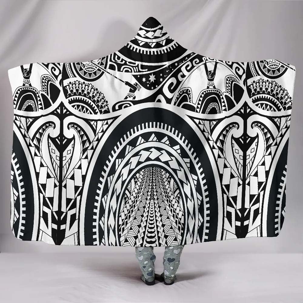 Polynesian Hooded Blanket - Maui Tattoo (White)