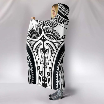 Polynesian Hooded Blanket - Maui Tattoo (White)