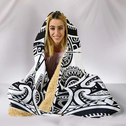 Polynesian Hooded Blanket - Maui Tattoo (White)