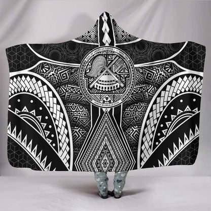 Polynesian Hooded Blankets - American Samoa Coat Of Arm With Poly Patterns