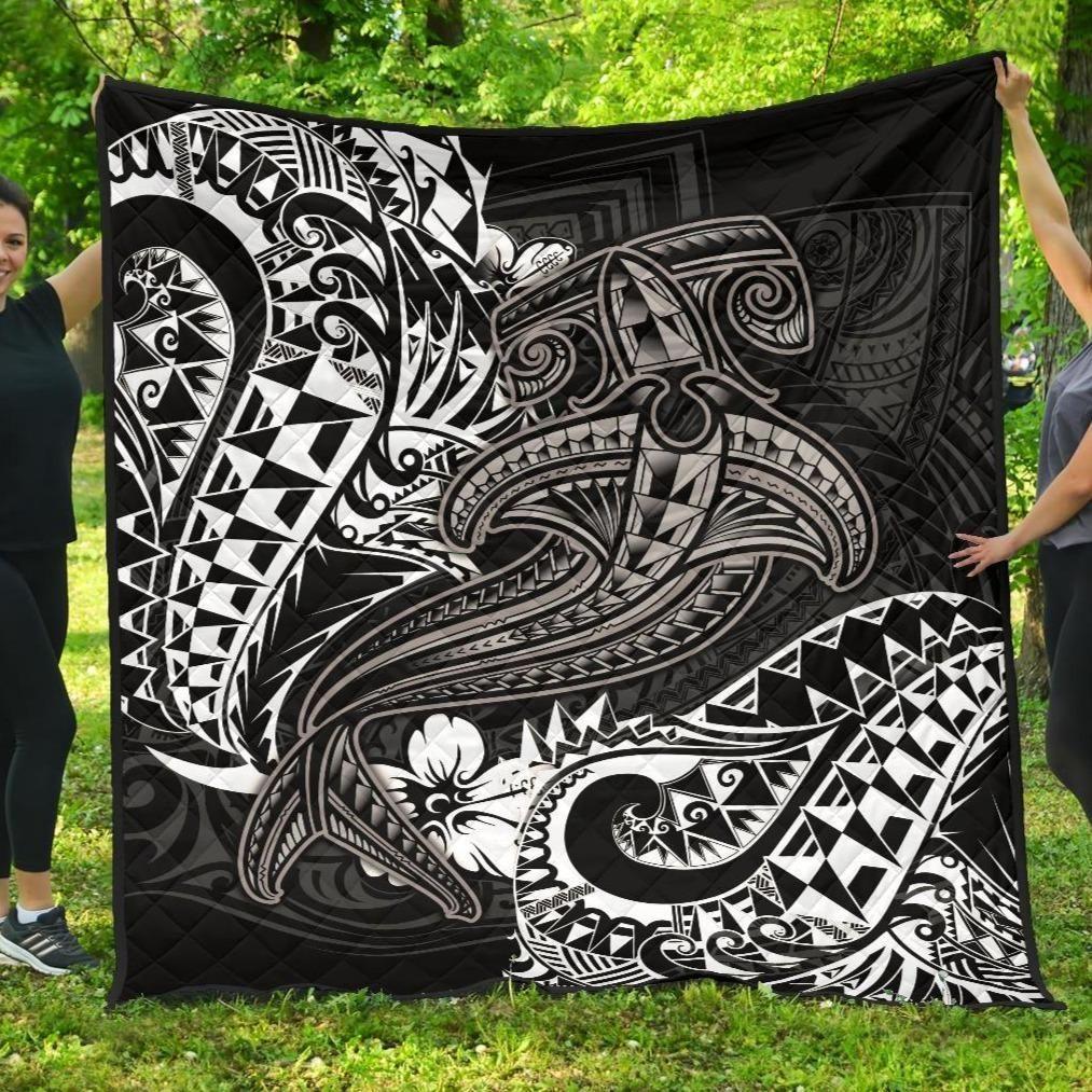 Polynesian Premium Quilt - White Shark Polynesian Tattoo