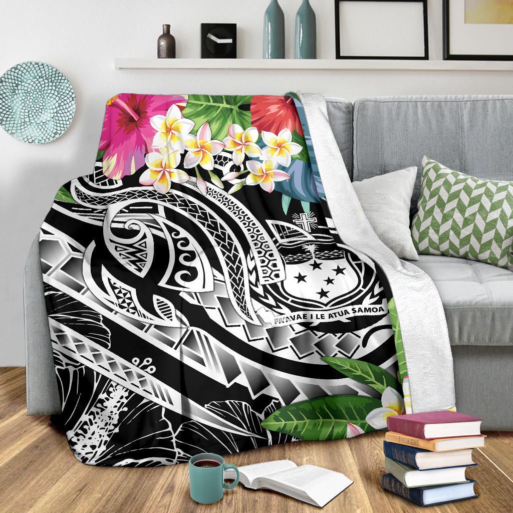 Polynesian Samoa Premium Blanket - Summer Plumeria (Black)