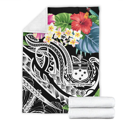 Polynesian Samoa Premium Blanket - Summer Plumeria (Black)