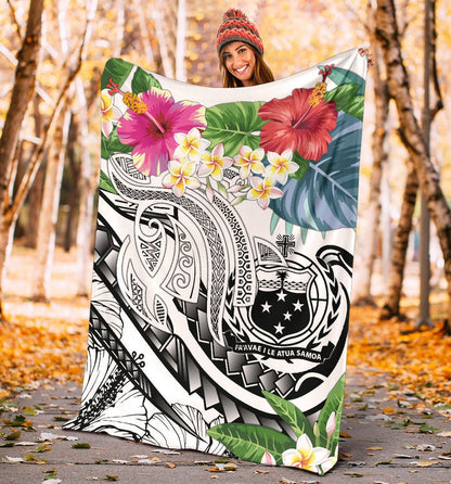 Polynesian Samoa Premium Blanket - Summer Plumeria (White)