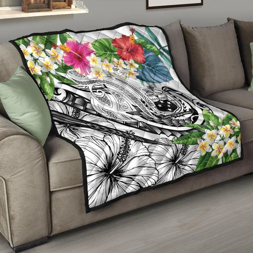 Polynesian Samoa Premium Quilt - Summer Plumeria (White)