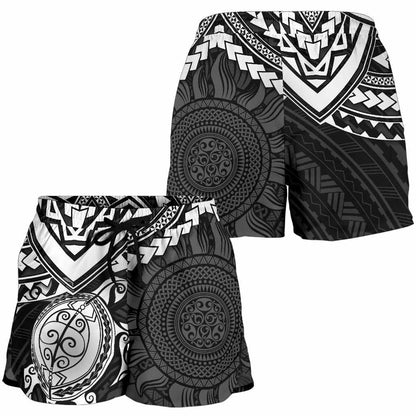 Polynesian Shorts (Women) - Polynesian White Turtle