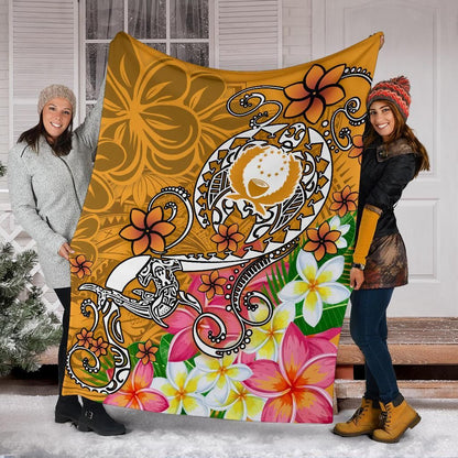 Pohnpei Premium Blanket - Turtle Plumeria (Gold)