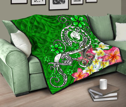 Pohnpei Premium Quilt - Turtle Plumeria (Green)