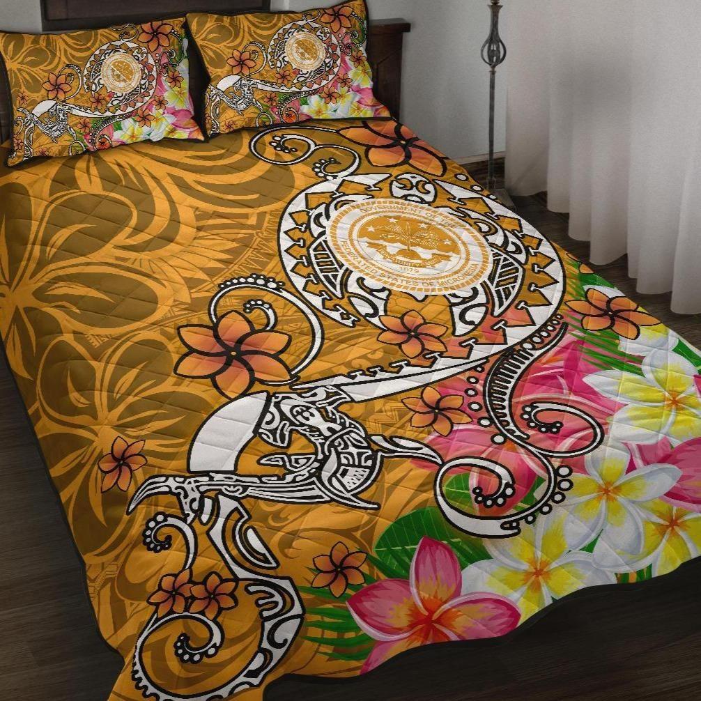 FSM Quilt Bed Set - Turtle Plumeria (Gold)