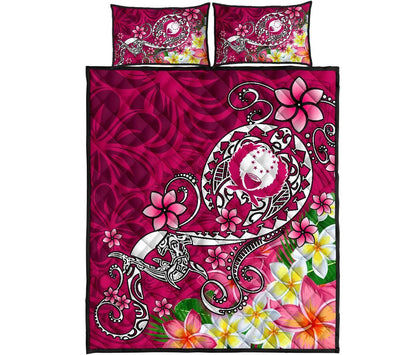 Pohnpei Quilt Bed Set - Turtle Plumeria (Pink)