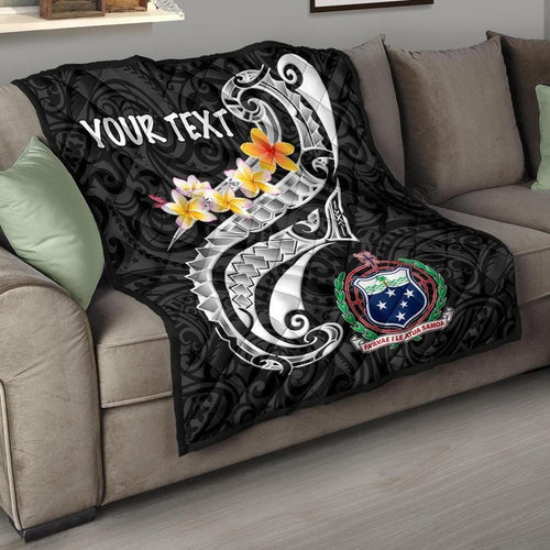 Samoa Custom Personalised Premium Quilt - Samoa Seal  Polynesian Patterns Plumeria (Black)