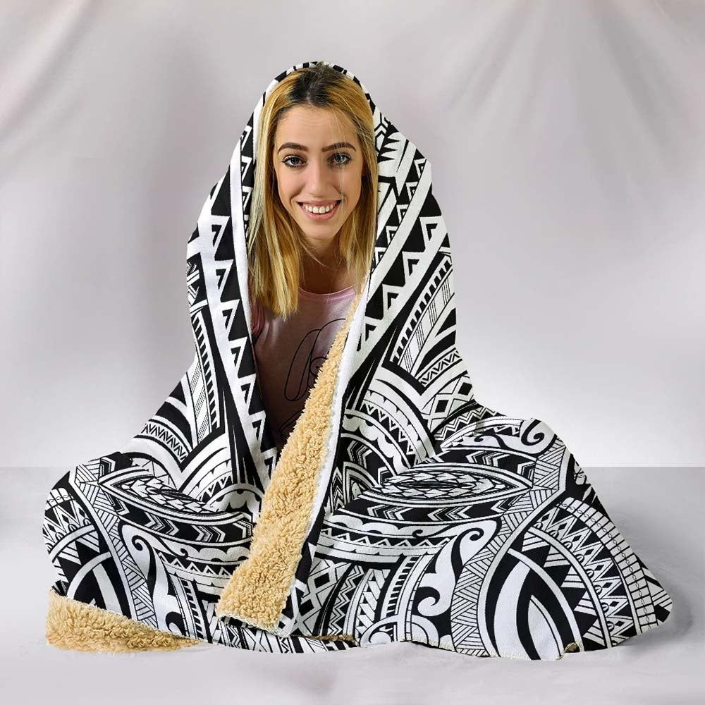 Samoa Hooded Blanket - Coat Of Arm (White)