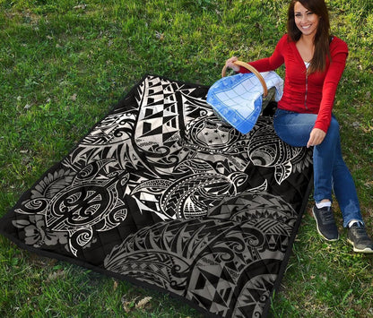 Samoa Polynesian Premium Quilt - White Turtle Flowing