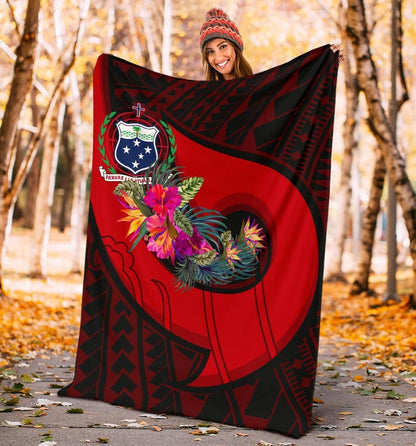 Samoa Premium Blanket - Polynesian Hook And Hibiscus (Red)