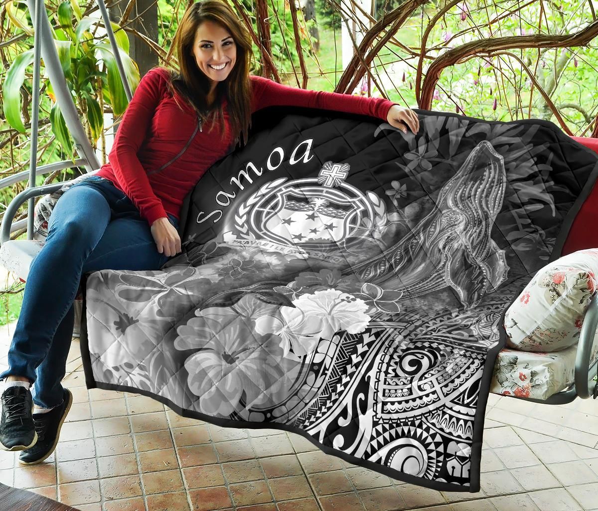 Samoa Premium Quilt - Humpback Whale with Tropical Flowers (White)