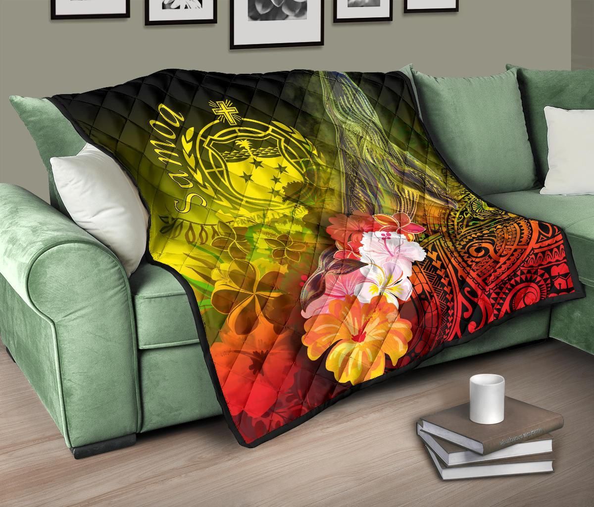 Samoa Premium Quilt- Humpback Whale with Tropical Flowers (Yellow)