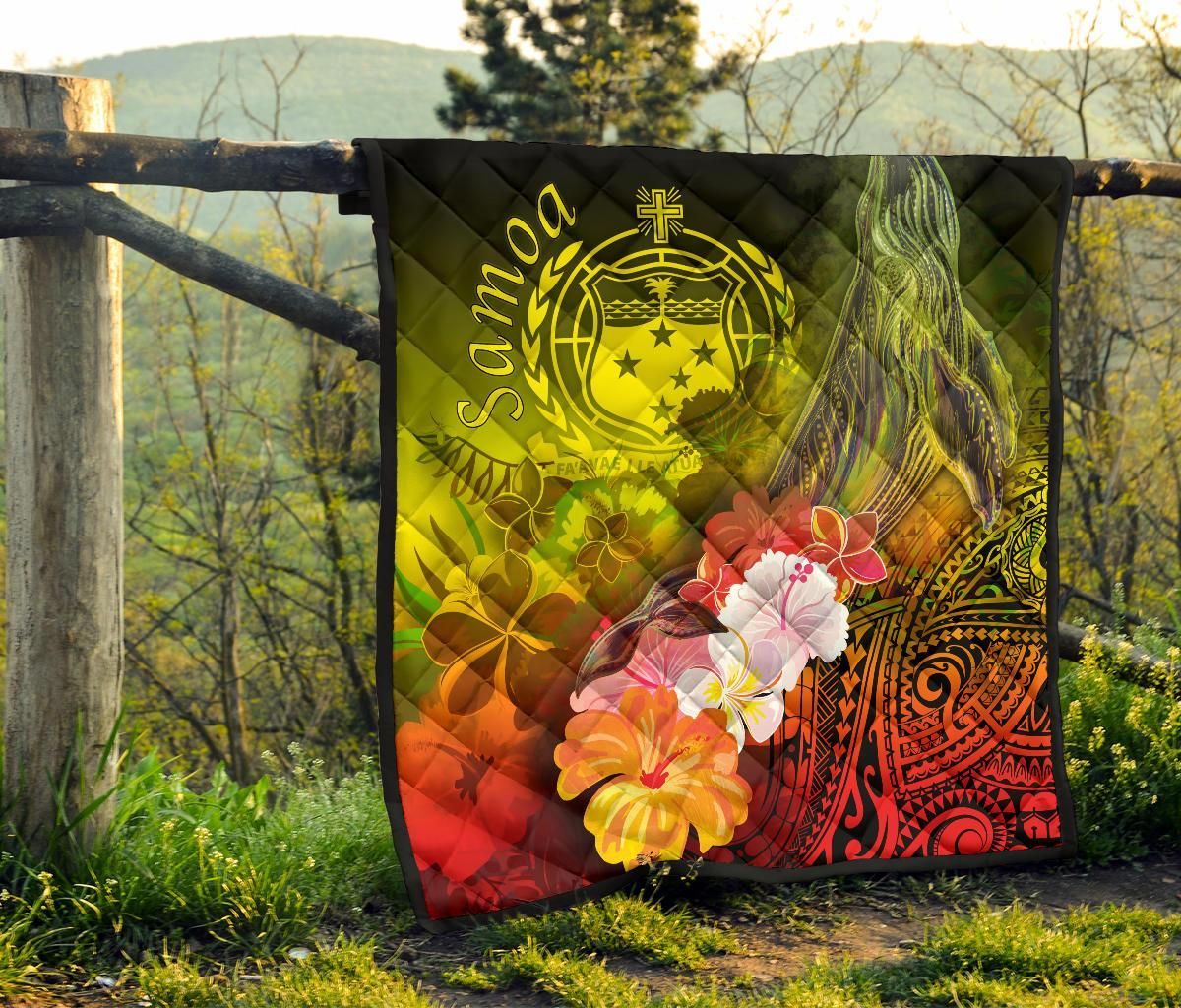 Samoa Premium Quilt- Humpback Whale with Tropical Flowers (Yellow)