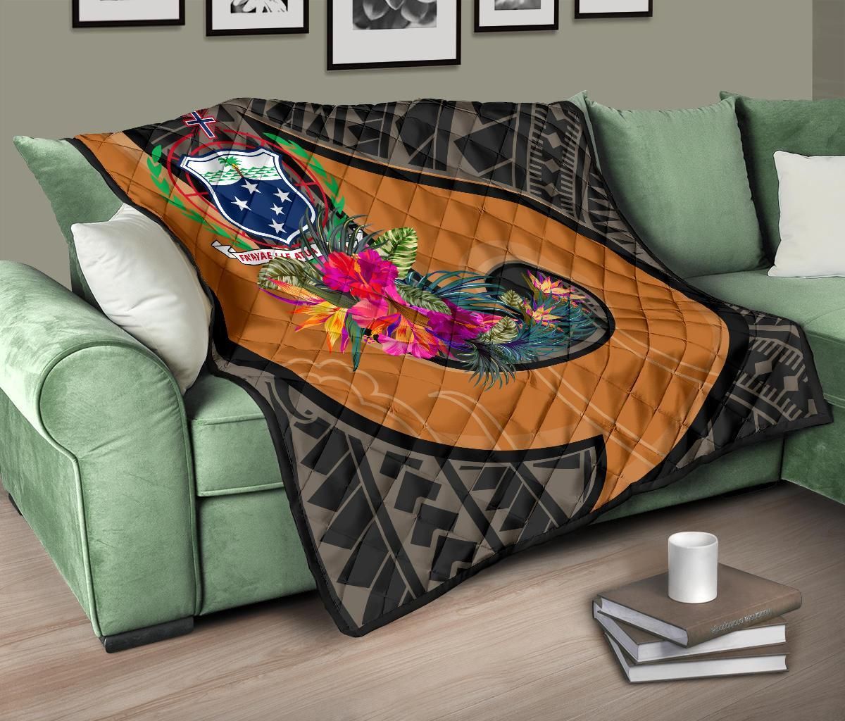 Samoa Premium Quilt - Polynesian Hook And Hibiscus (Nude)