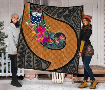 Samoa Premium Quilt - Polynesian Hook And Hibiscus (Nude)