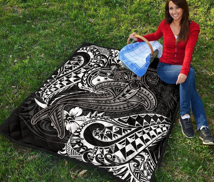Samoa Premium Quilt - White Shark Polynesian Tattoo