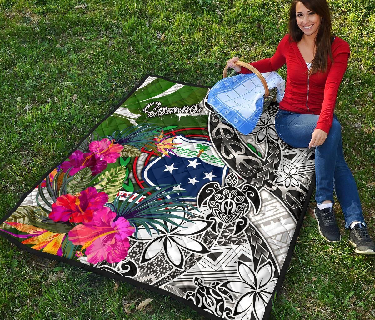 Samoa Premium Quilt White - Turtle Plumeria Banana Leaf