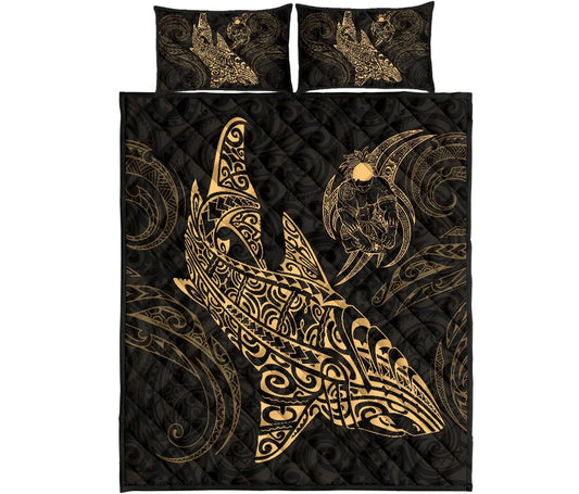 Polynesian Quilt Bed Set - Polynesian Gold Shark Warrior Tattoo