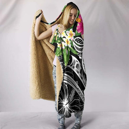 Tahiti Polynesian Hooded Blanket - Summer Plumeria (Black)