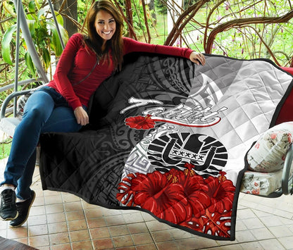 Tahiti Polynesian Premium Quilt - Coat Of Arm With Hibiscus White
