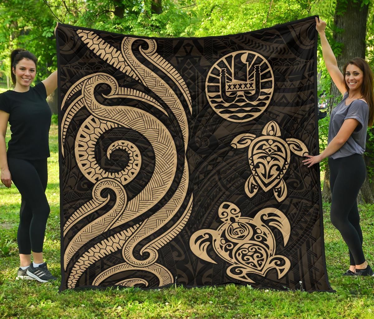 Tahiti Polynesian Premium Quilt - Gold Tentacle Turtle