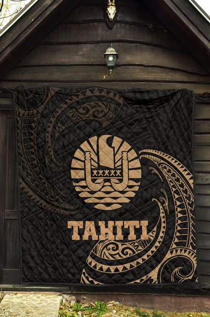Tahiti Polynesian Premium Quilt - Gold Tribal Wave