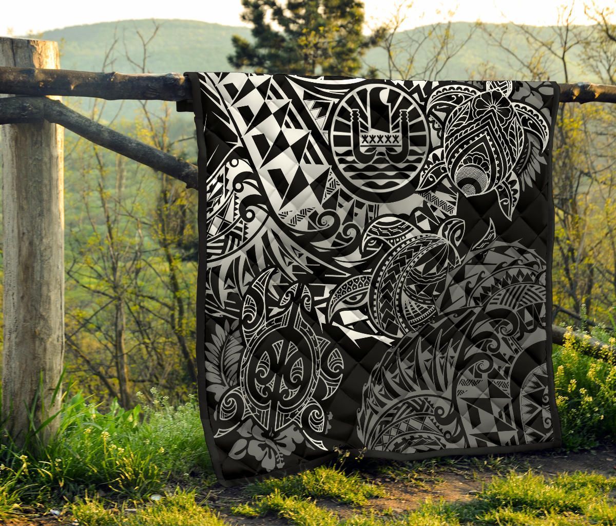 Tahiti Polynesian Premium Quilt - White Turtle Hibiscus Flowing