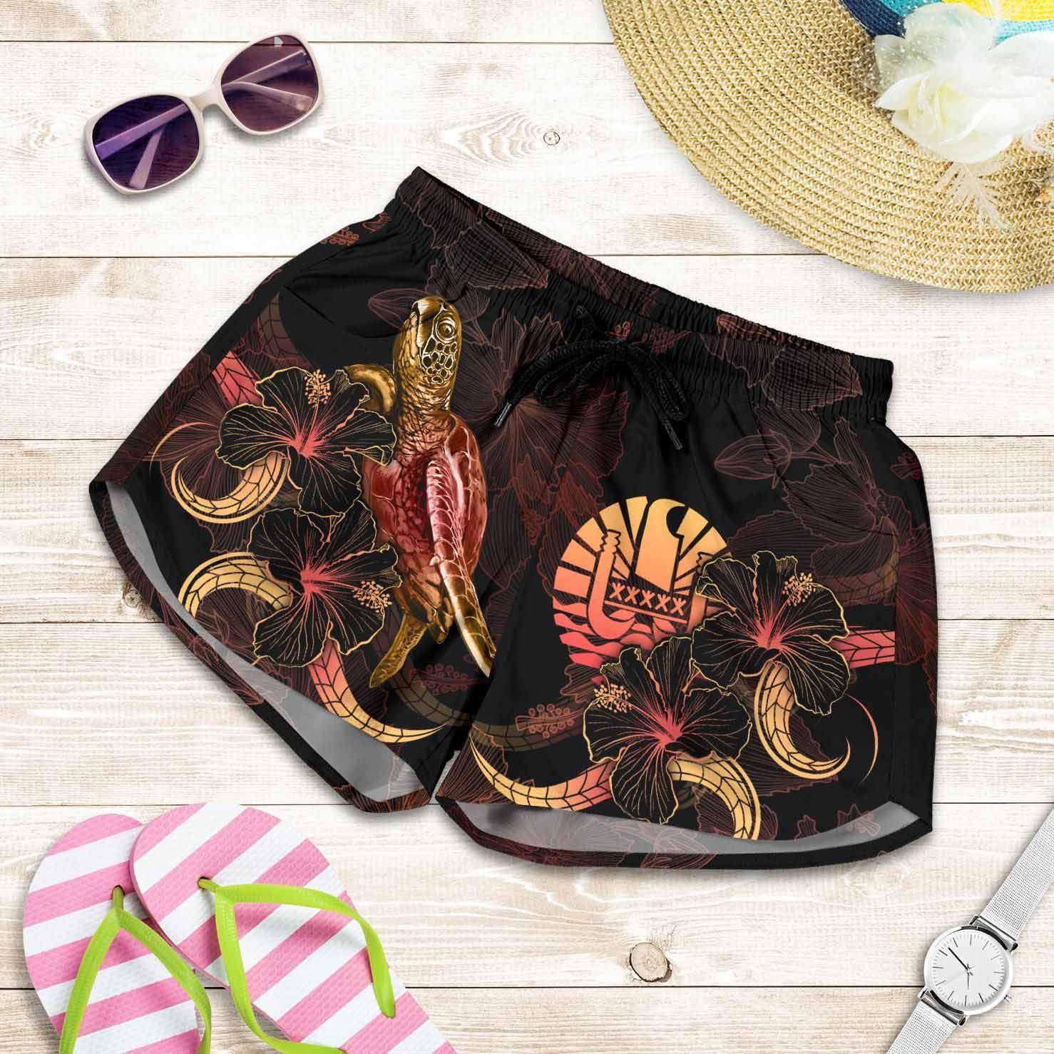 Tahiti Polynesian Women Shorts - Turtle With Blooming Hibiscus Gold