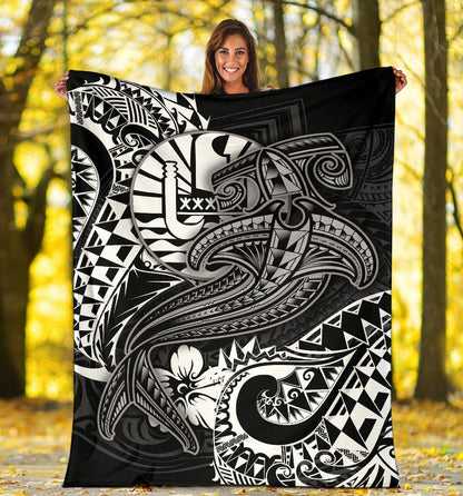 Tahiti Premium Blanket - White Shark Polynesian Tattoo