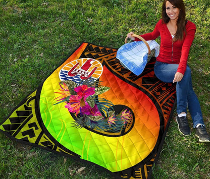 Tahiti Premium Quilt - Polynesian Hook And Hibiscus (Reggae)