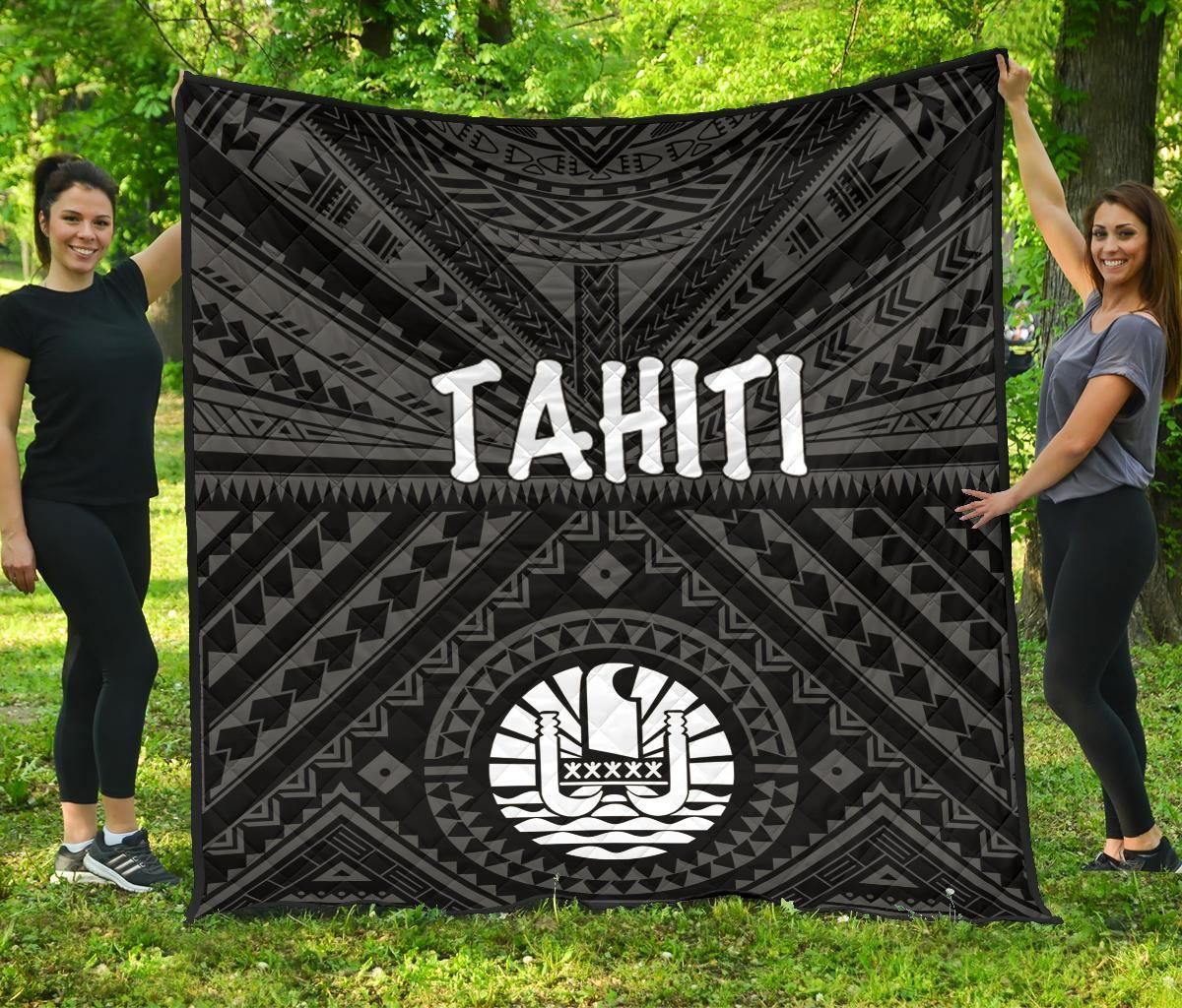 Tahiti Premium Quilt - Tahiti Seal In Polynesian Tattoo Style (Black)