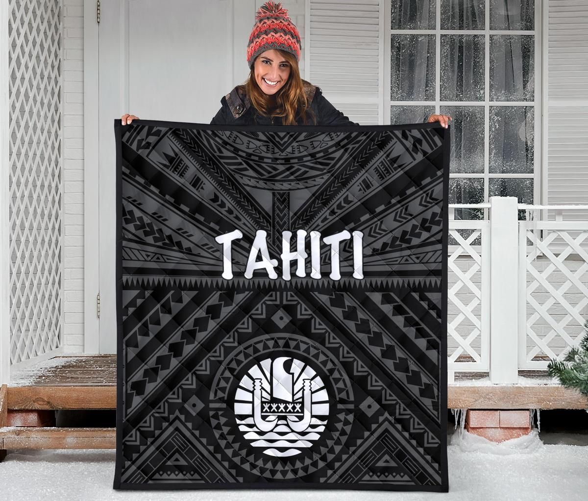 Tahiti Premium Quilt - Tahiti Seal In Polynesian Tattoo Style (Black)