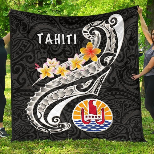 Tahiti Premium Quilt - Tahiti Seal Polynesian Patterns Plumeria (Black)