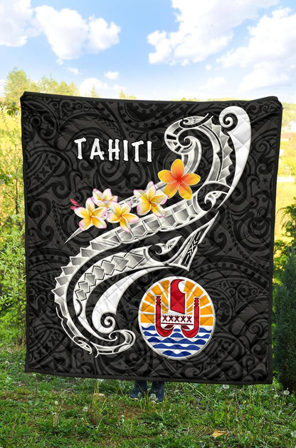 Tahiti Premium Quilt - Tahiti Seal Polynesian Patterns Plumeria (Black)