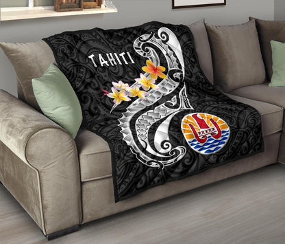 Tahiti Premium Quilt - Tahiti Seal Polynesian Patterns Plumeria (Black)