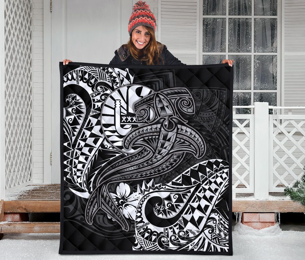 Tahiti Premium Quilt - White Shark Polynesian Tattoo